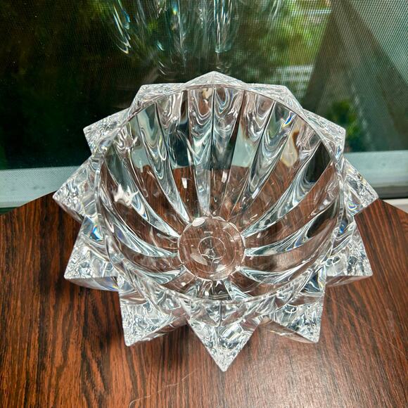 Vintage Judith Kruger Faceted Lucite Bowl – Grainware/Tiara Acrylic Centerpiece - Picture 2 of 15